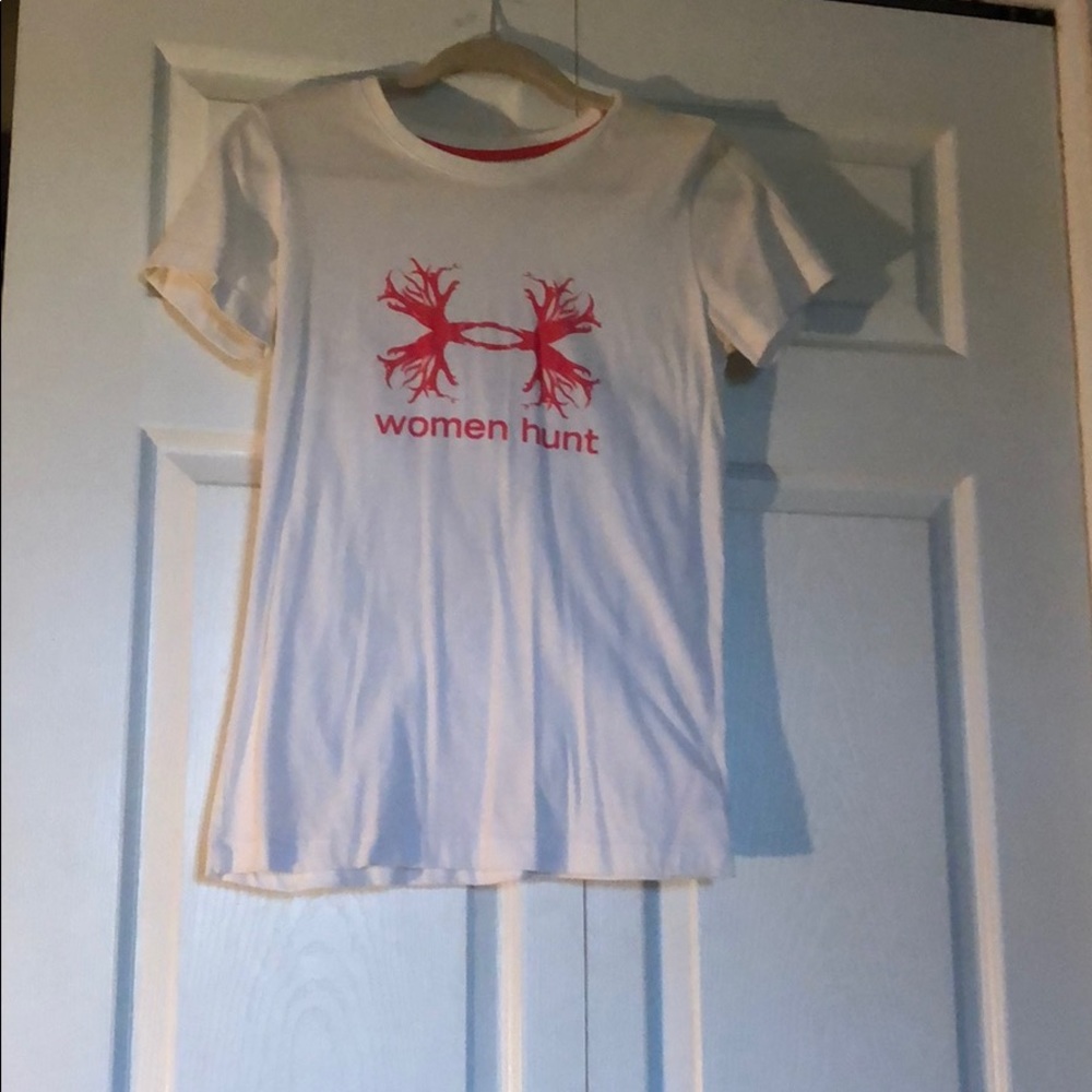 NWOT Under Armour hunt top